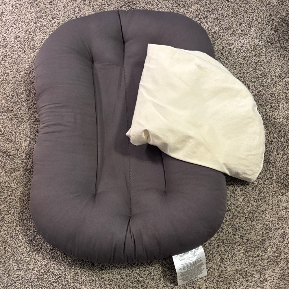 Snuggle Me Organic Gray Lounger